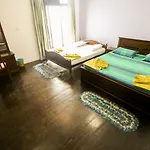 Yoho Solid Hotel Borella
